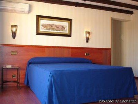 Hostal Sol トレド エクステリア 写真